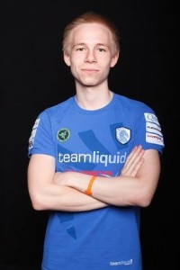 294px-Elige_at_Dreamhack_Valencia_2015