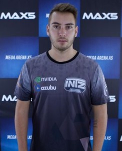 294px-LrzMAX5